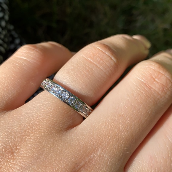 NEW 924 Sterling silver Diamond Ring - Picture 9 of 9